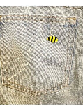 George Jeans Women 30x26 Light Wash Bumble Bee Floral Embroidery Cottagecore